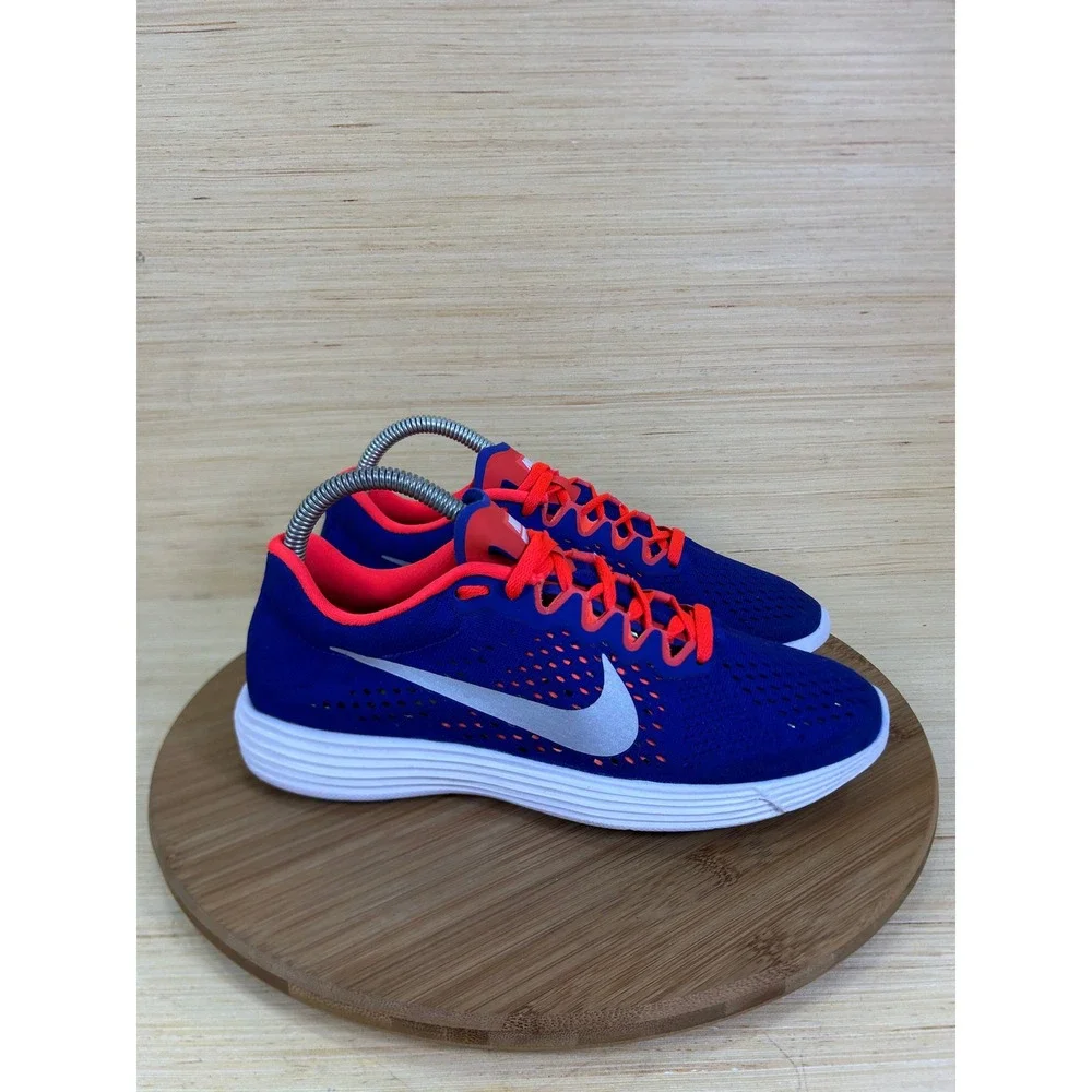 Nike lunaracer running